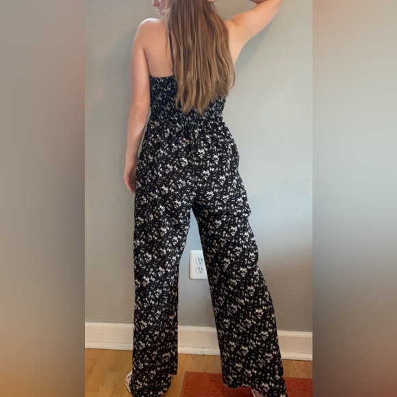 Xhilaration black white white floral jumpsuit/romper. - Picture 6 of 6